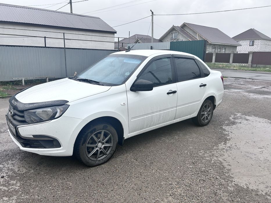 Продам машину лада гранта