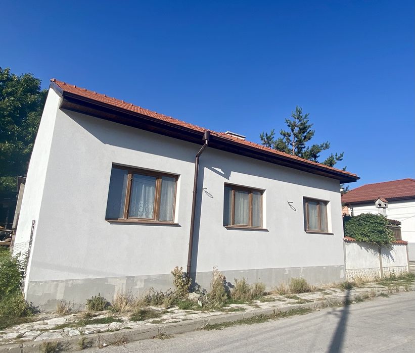 Продава се Къща в Разлог - 100 кв.м за 1280 €/кв.м - Снимка #1