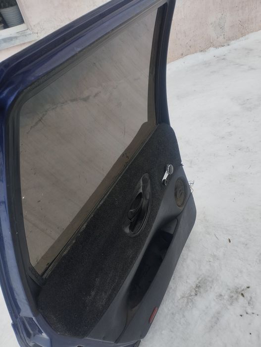 Продам двери Форд Галакси.