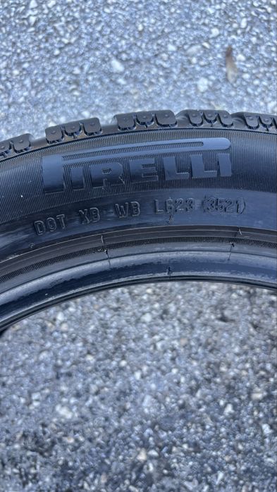 Зимни гуми 235/45/18 PIRELLI