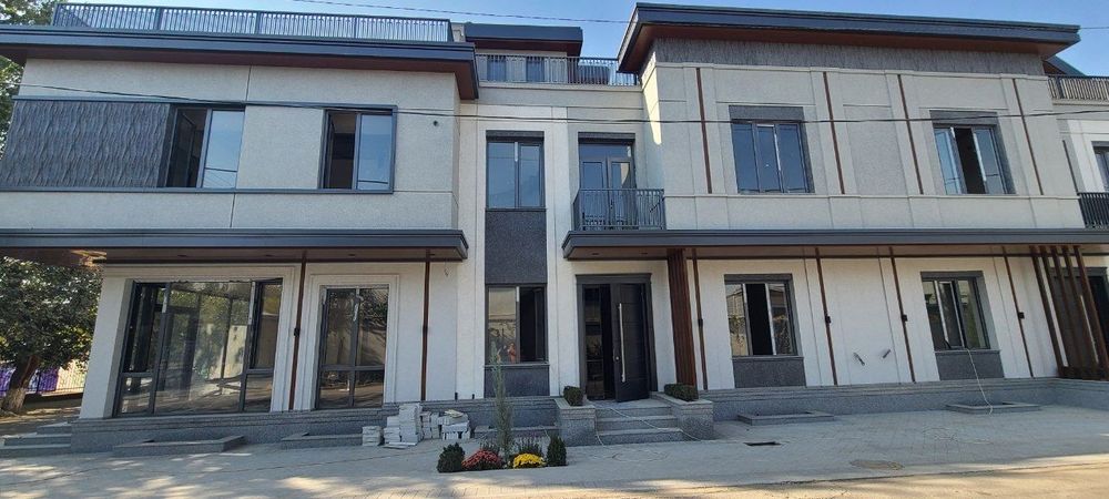 Продаются котеджи в махалле Хувайдо