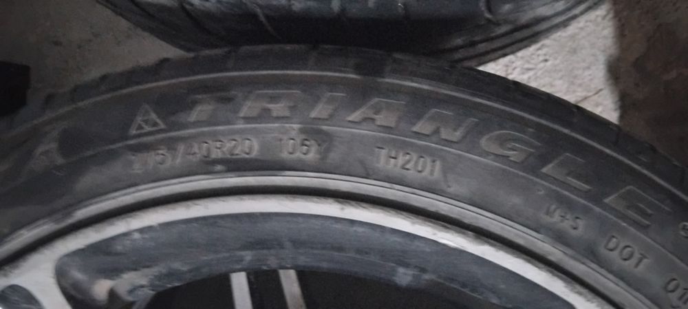 Продаётся резина в комплекте