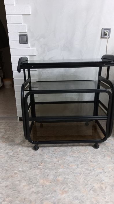 Продам журнальный столик