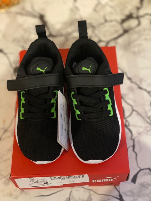 Маратонки на Puma нови с етикет 24-номер, стелка 15-см