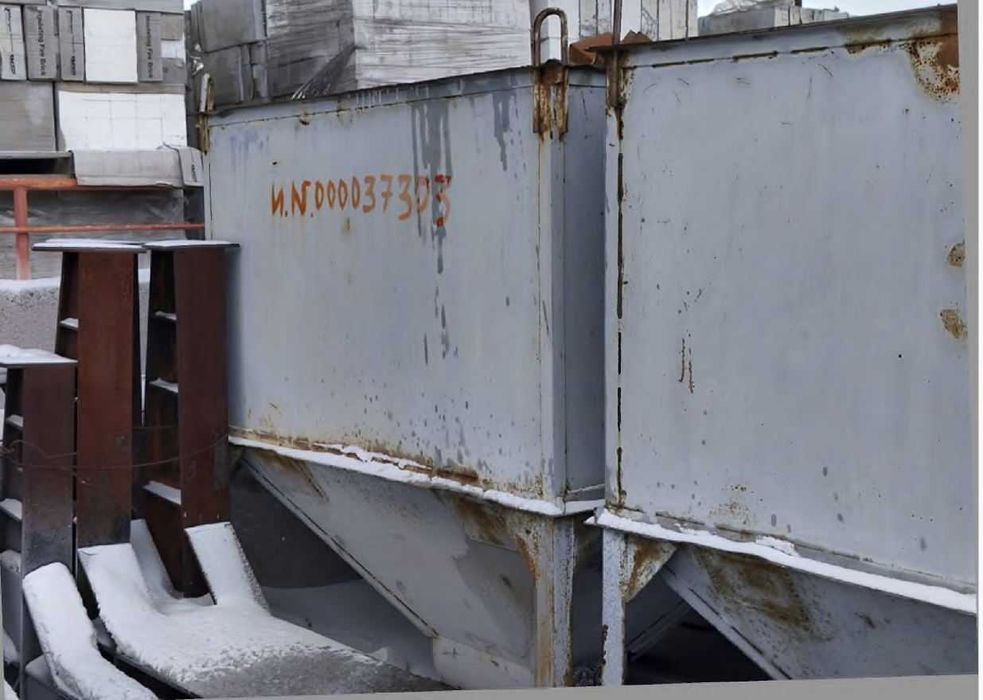 Бункеры б/у    .