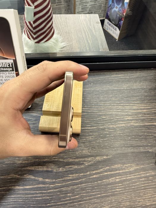 MrsAmqnet: 16 pro max 256 gb desert full box