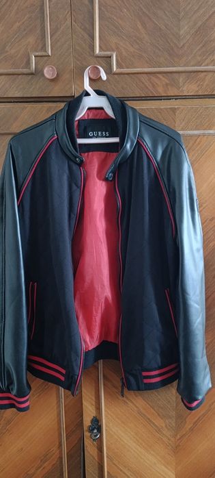 Geacă Bomber GUESS originală – Impecabilă (Mâneci piele) Mărimea XS
