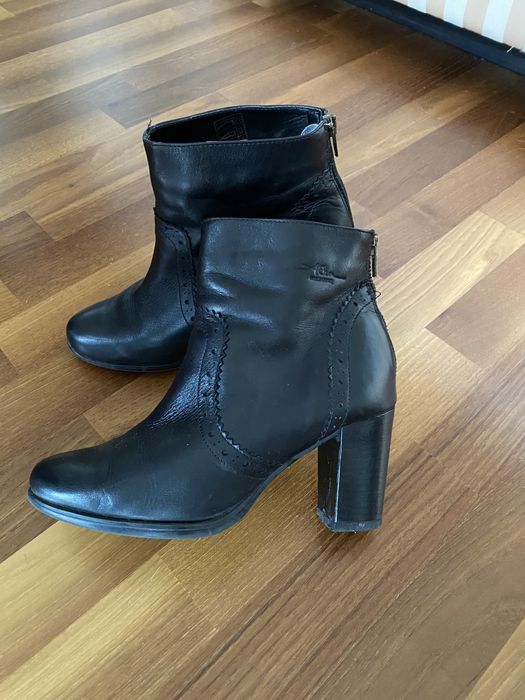 Ghete piele naturala marimea 38 negri