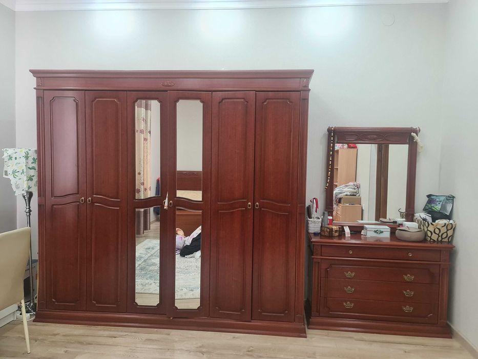 Спальный гарнитур