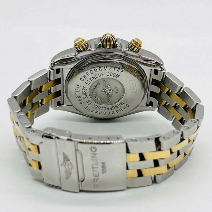 Часовник Breitling Chronomat Evolution B13356