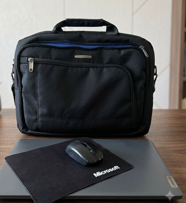 Lenovo noutbook toʻplami (sumka, simsiz sichqoncha va kovrik bilan)