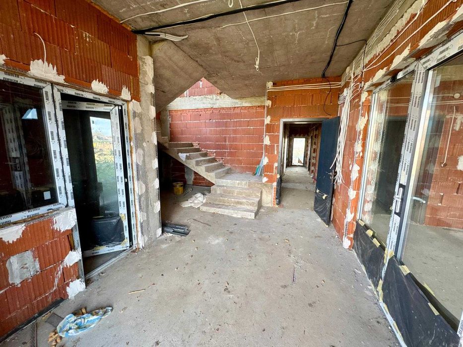 Продава се Промишлена сграда в с. Козаревец, Област Велико Търново - 6861 кв.м за 100 €/кв.м - Снимка #12
