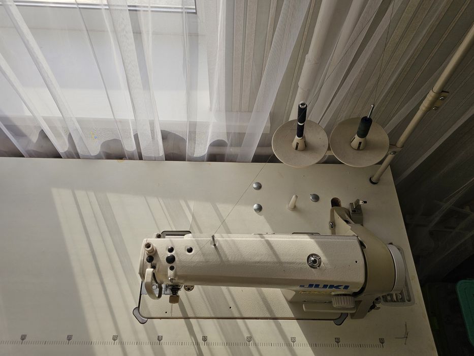 Продам швейную машину