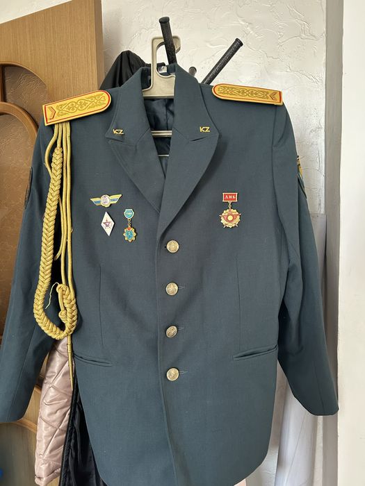 Продам  военный  костюм  не дорого