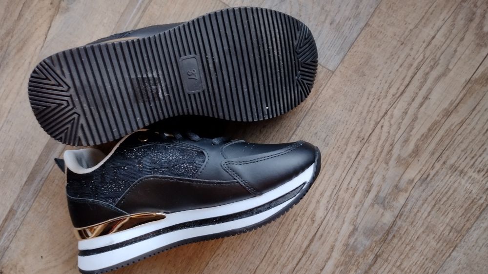 Нови Кожени обувки, Паоло Ботичели