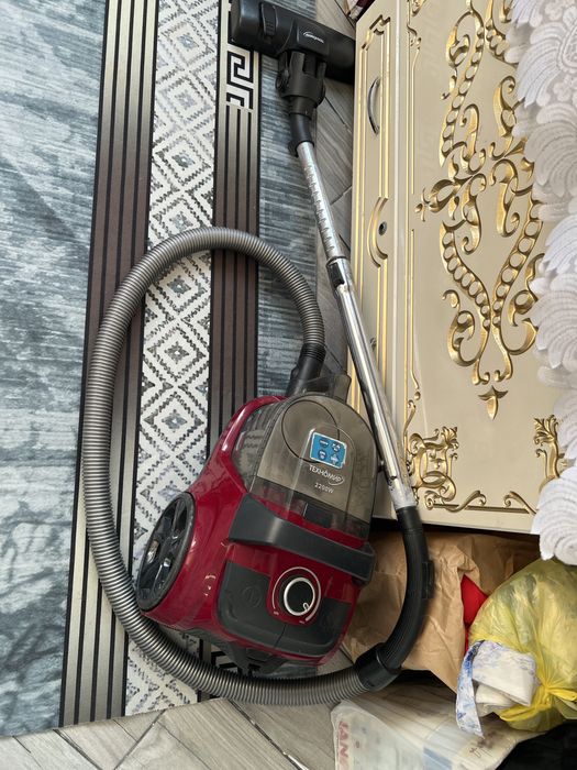 Продам пылесос.