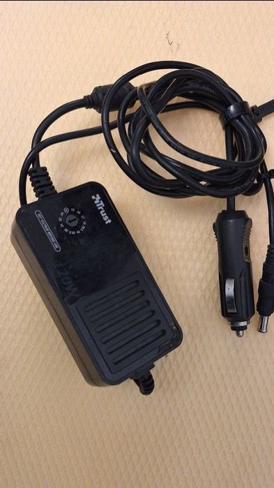 Camera video marșarier duba cu incarcator auto universal