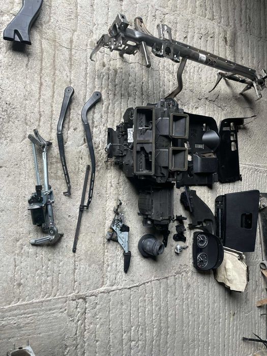 Части лява дирекция BMW E90 / E91 / E92 / E93