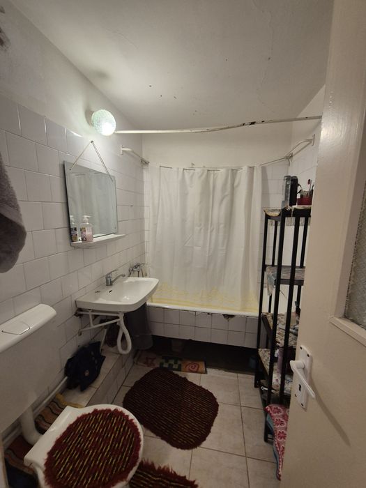 Apartament 4 camere, str. Bucuresti!