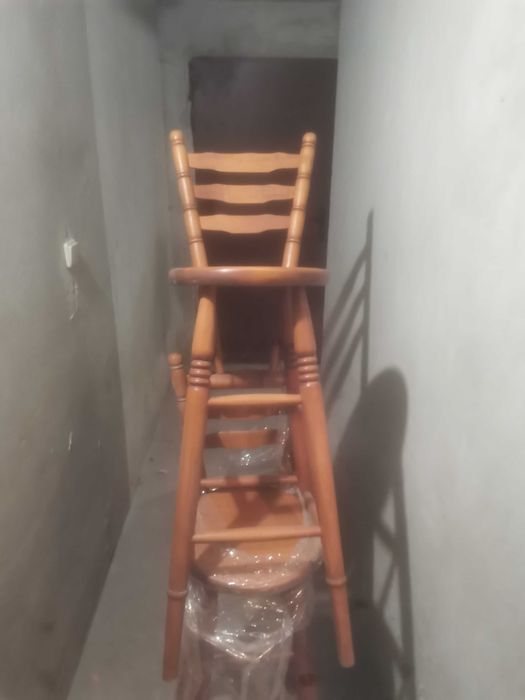 Маса с два стола за бар