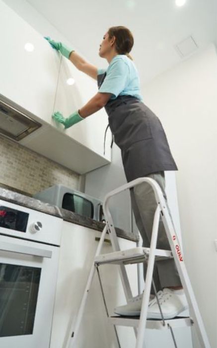 Уборка квартир, офис 300 000 сум. Мусор обкетиш.