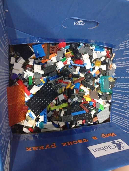 Продам коробку Лего(6.500кг)