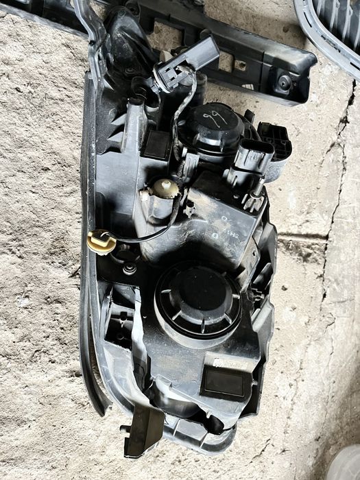 Фара правая на Chevrolet Tracker