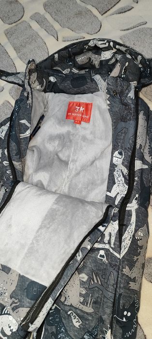 Продам зимний комбинезон детский