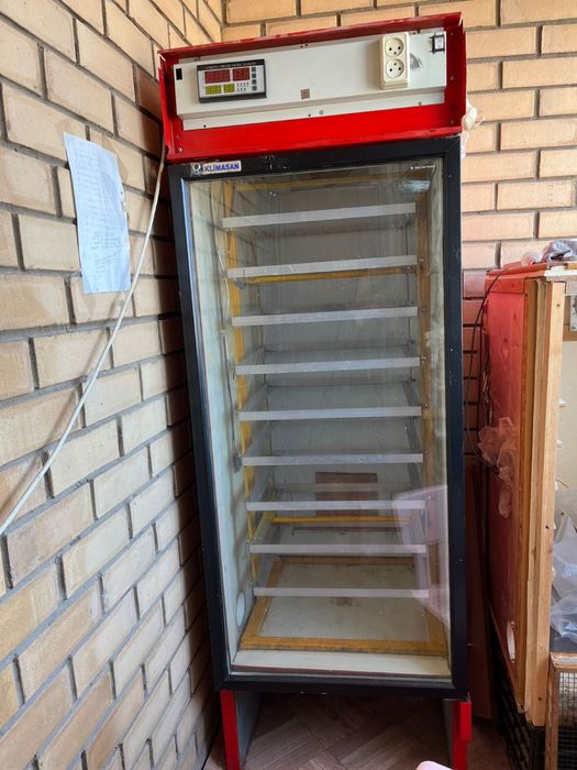 Инкубатор автомат.