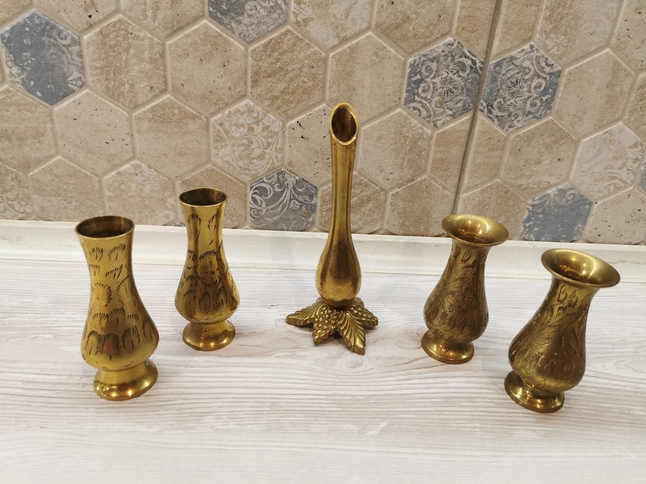 Месингови фигури и животни