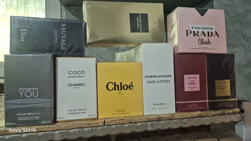 Set 9 parfumuri se vinde