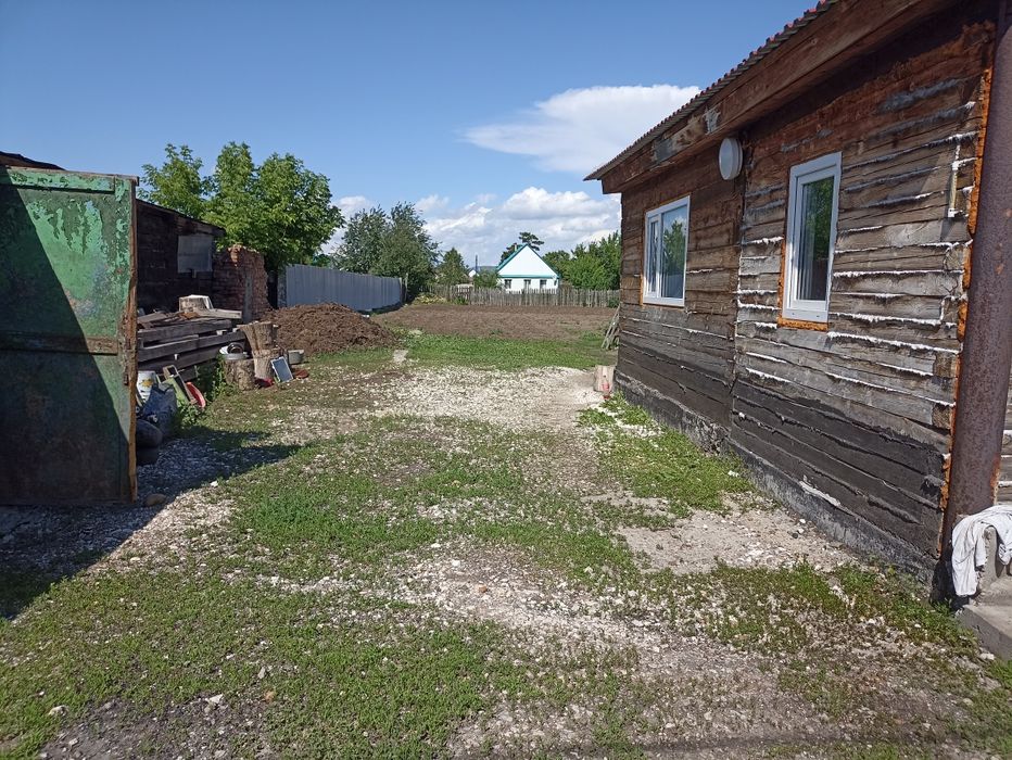 Продам дом деревянный большой.
