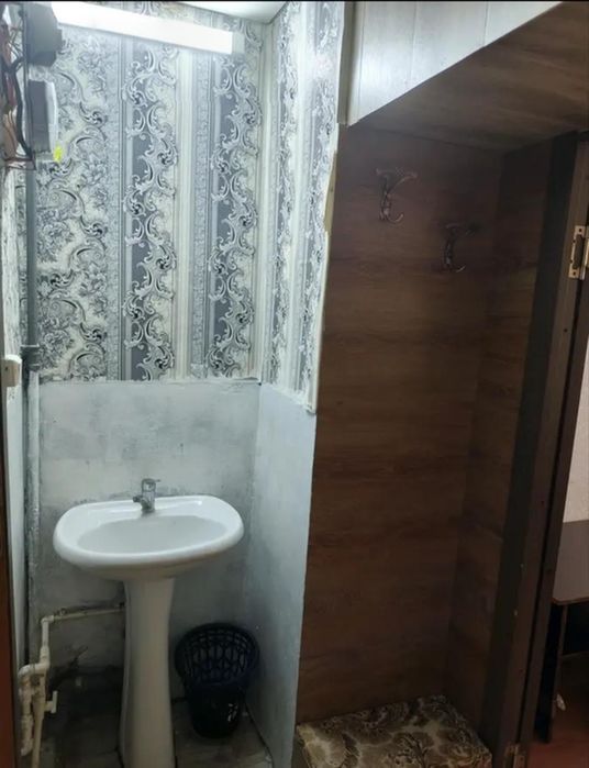 Продам комнату в общежитии.