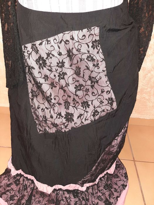 Стилен комплект в черно и пепел от рози