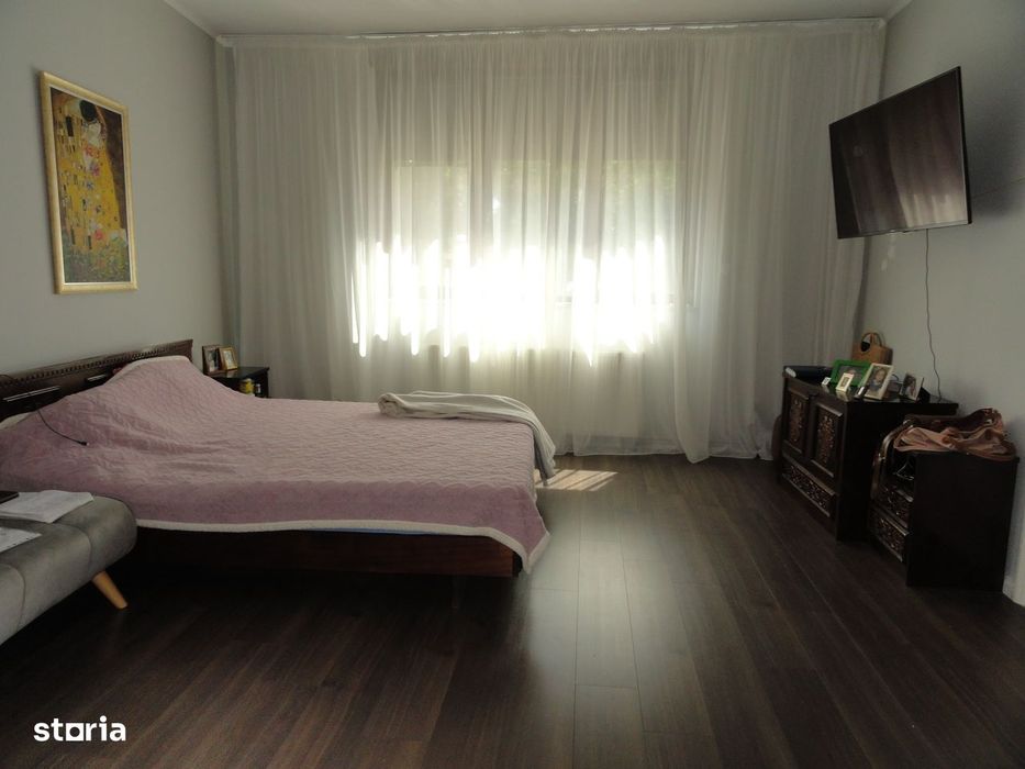 Casa 4 camere din caramida, renovata 2023, zona centrala, mobilata