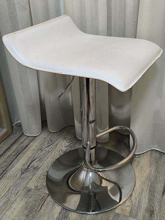 Scaun de bar reglabil