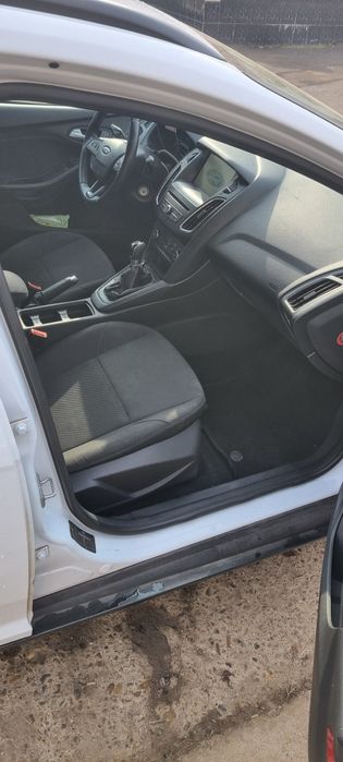 Vând ford focus 2015 Ecoboost.