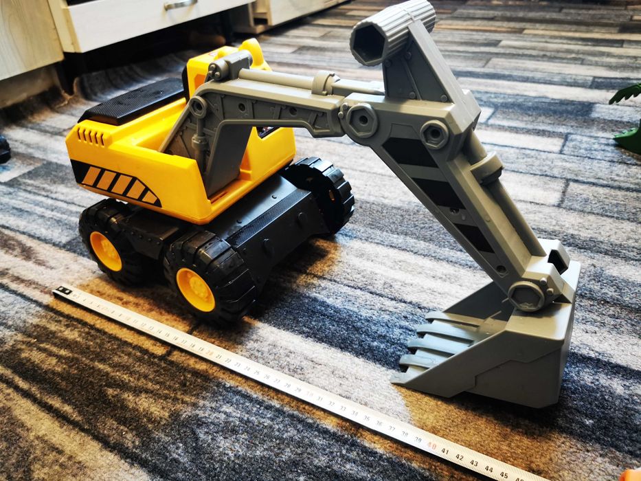 Buldo-excavator de dimensiuni mari