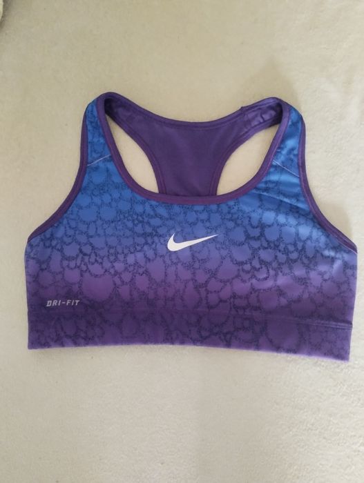 Оригинални  Nike fit,бюстие,клин