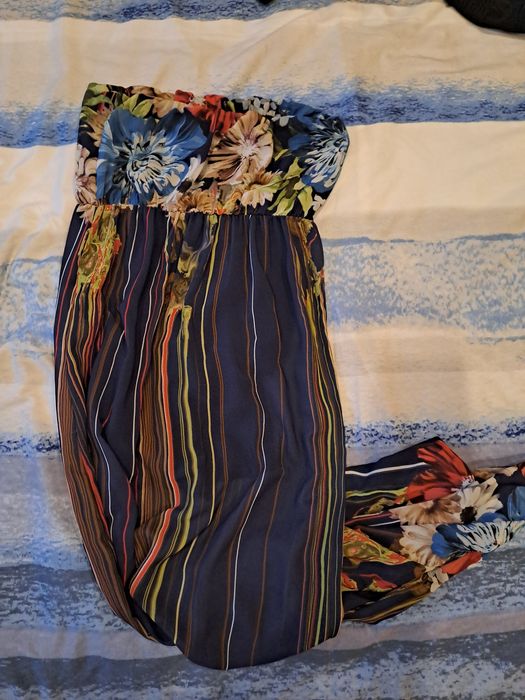 Различни дамски рокли