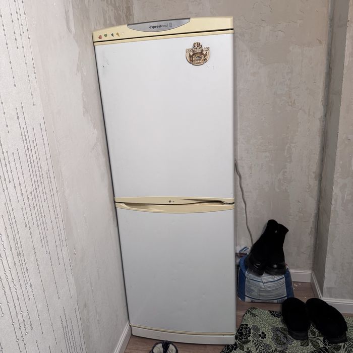 Холодильник робатоет в хорошем состояний