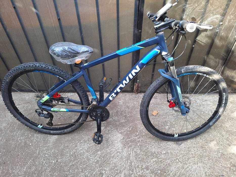 Bicicleta BTWiN roti 27,5 cadru M, Shimano Deore, reducere doar azi