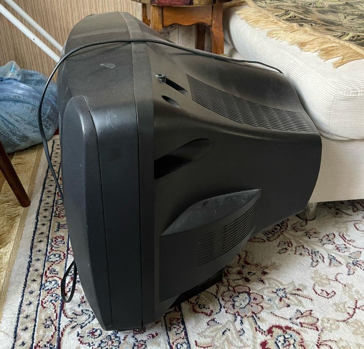 Продам телевизор LG