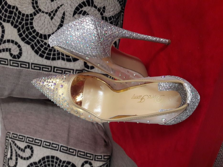 Продам туфли 35 р-р