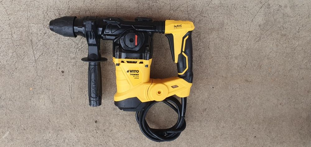 Roto percutor 1500 W.