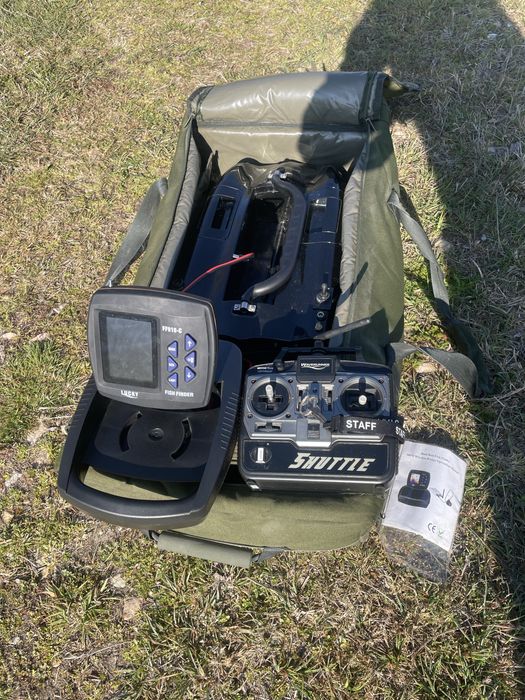 Лодка за захранка и теглене на въдици