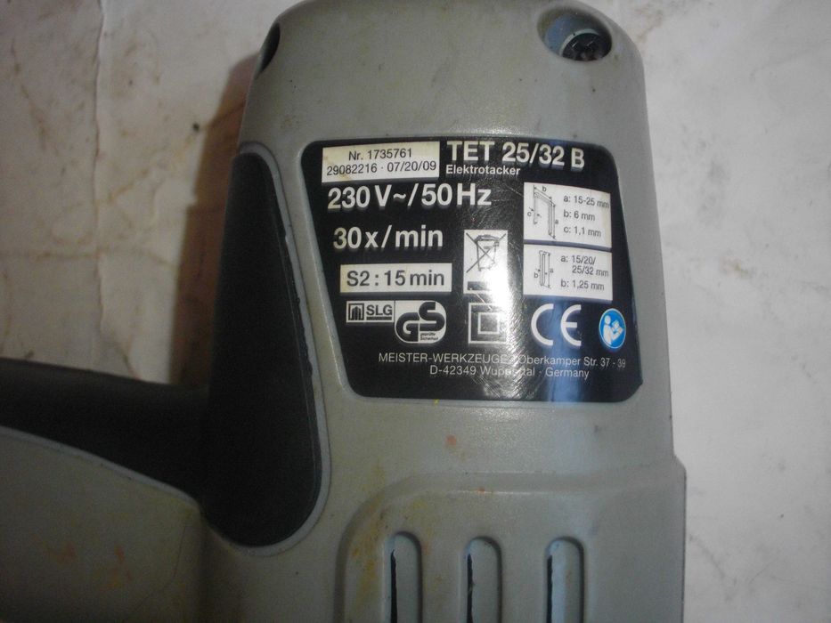 Ел.Такер Дърводелски КОМБИНИРАН 32мм RAPID ESCO Black Decker Top Craft