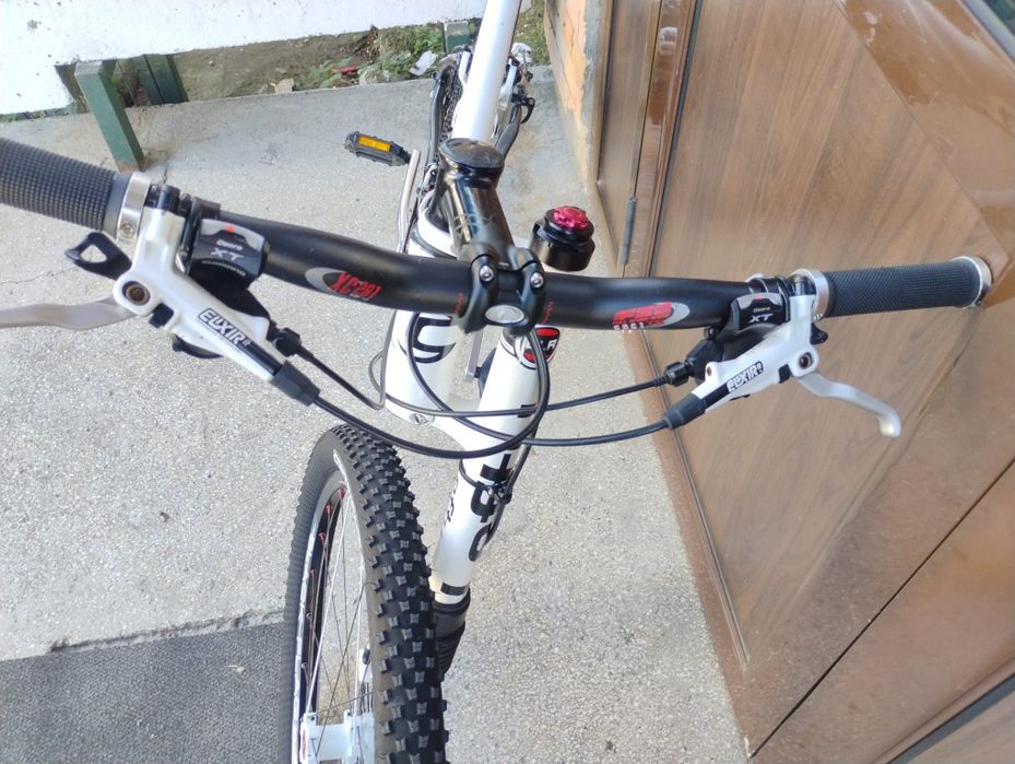 Bicicleta MTB full suspension CANNONDALE Lefty * XT