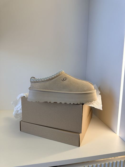 UGG Tazz Sand noi