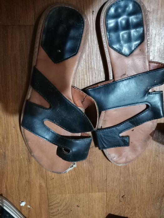 Продаётся женская обувь